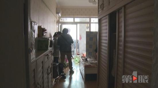 女子遭遇假房东骗钱 刚交了7000元真房东就来啦！