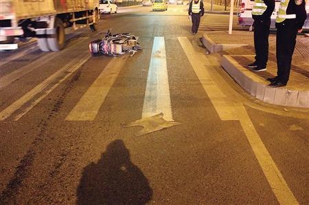 车祸现场。 沙区警方供图