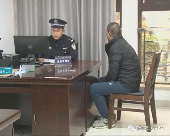 朱某某接受警方调查