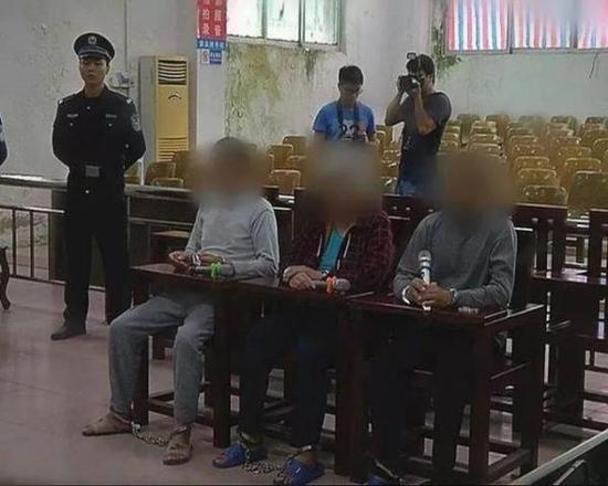 男子逛街认出被拐儿子:嫌犯因妻子出走拐卖泄愤