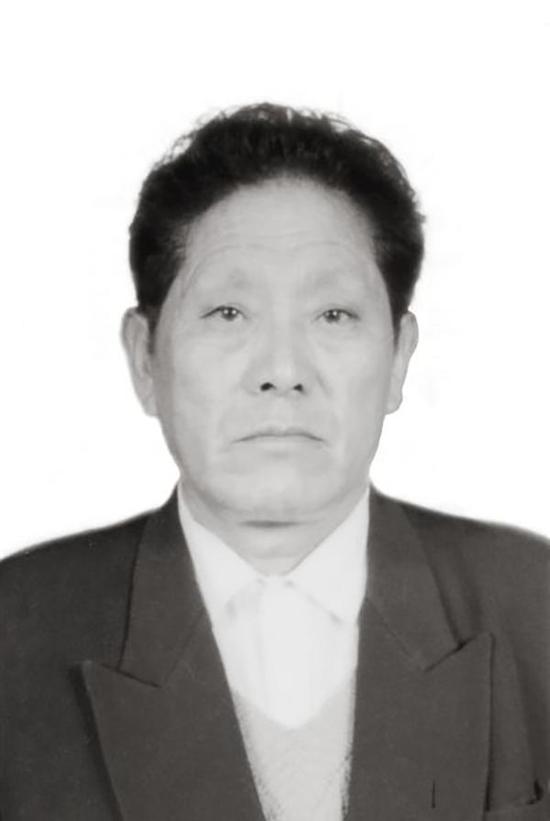 西藏自治区人大常委会原副主任洛桑丹珍同志。   西藏日报 图