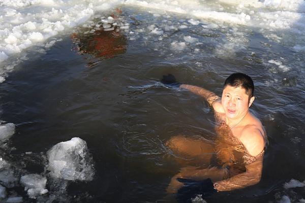 巴洛特利曼奇尼