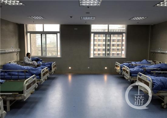 重庆市精神病院搬迁:警车开道 726名患者顺利