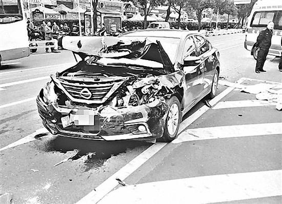 福州交通事故肇事车上女尸有刀伤 司机逃逸后自杀