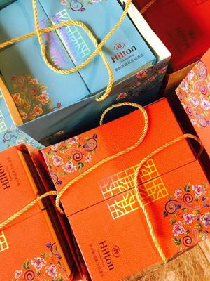 江苏常州一家希尔顿酒店被指出售过期月饼礼盒