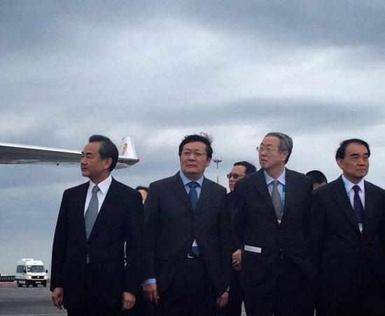 2015年习近平赴俄罗斯出席金砖峰会,周小川、楼继伟陪同出访