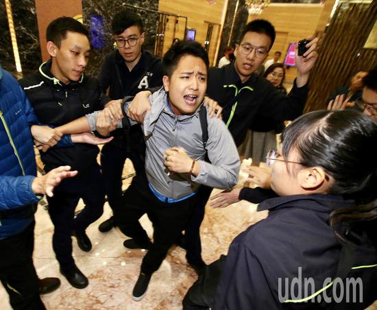 现场图(来源:台湾《联合报》)