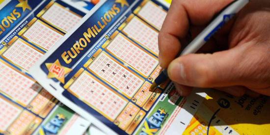 法女子中3600万欧元彩票大奖 将终身不为收入