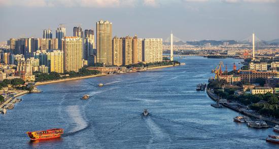 　　《畅游珠江》拍摄时间：2018年5月30日   拍摄地点：黄沙码头