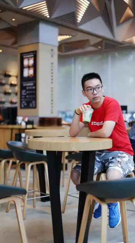 “小鲜肉”被女友嫌弃太胖分手 1年狂瘦70斤(图)