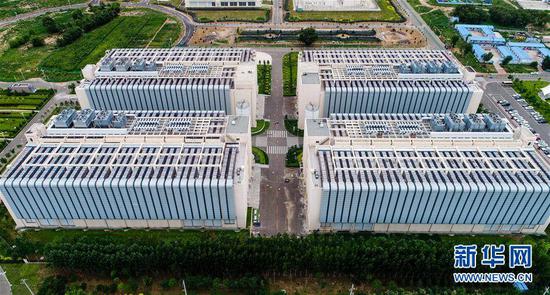 中国电信云计算内蒙古信息园。(图片来源:新华社)
