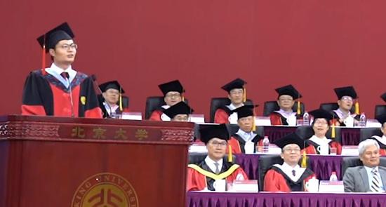 半天走10万步现实吗？北大博士庄方东演讲遭质疑