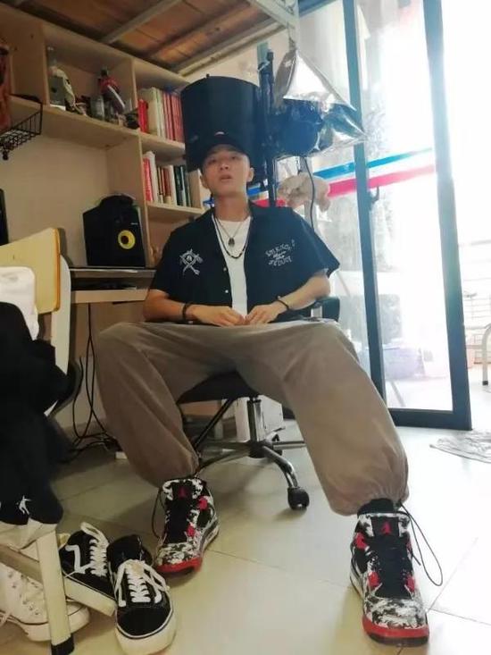 Hip-Hop男孩饶舌喊话:这是我们的香港 Hip-Hop男孩饶舌喊话:这是我们的香港