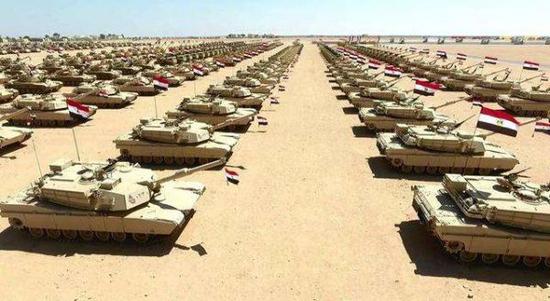 图为埃及陆军装甲部队