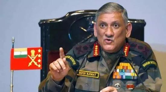 外媒:印军一边抱怨“缺钱” 一边大赞中国军力