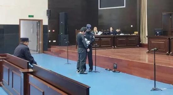 庭审现场 “合肥晚报”微信公众号 图