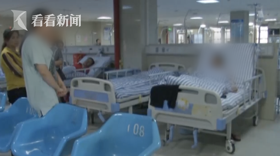 为帮儿子还债 亲妈找女儿要钱堵门七八小时(图)