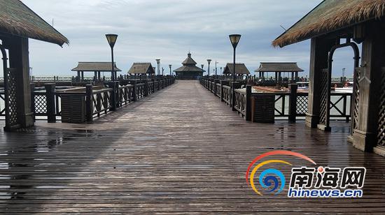 海南文昌逸龙湾海上景观栈桥最里面就是“海上图书馆”。南海网记者 姜飞 摄