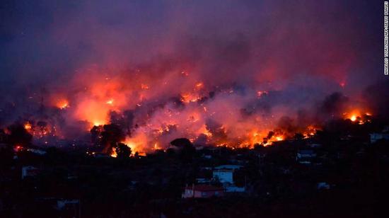 高温肆虐全球森林大火烧入北极圈 是什么原因