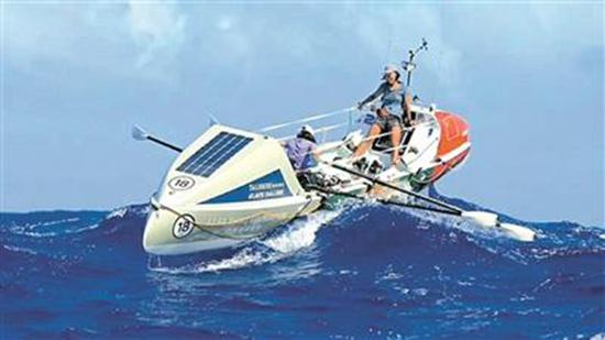 孟亞潔、陳鈺麗、梁敏甜和黎曉冰在橫渡大西洋挑戰(zhàn)賽中。