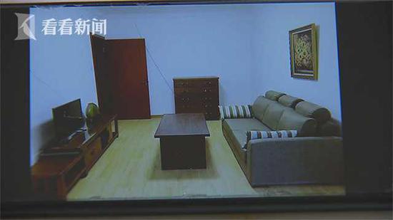 女子租房遇无赖：电视油画被搬走 天花板到处划痕