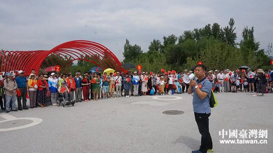北京市台联副会长王慧向大家致以节日问候。(中国台湾网发)