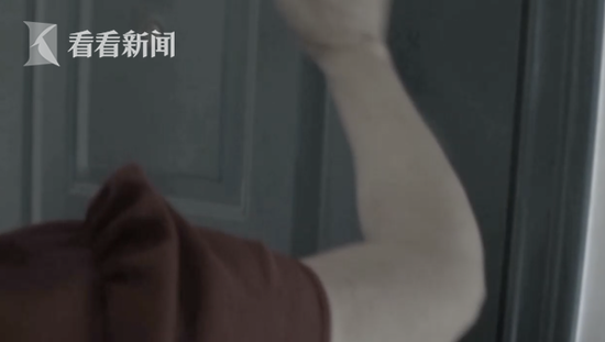 为帮儿子还债 亲妈找女儿要钱堵门七八小时(图)