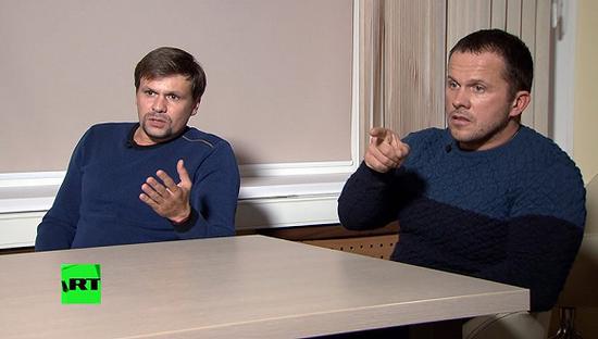 名为佩特洛夫和博希罗夫的两名俄罗斯公民在俄罗斯接受采访。图片来源：视觉中国