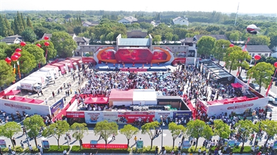 大闸蟹开捕节开幕式现场。新京报拍者 窦景立 摄