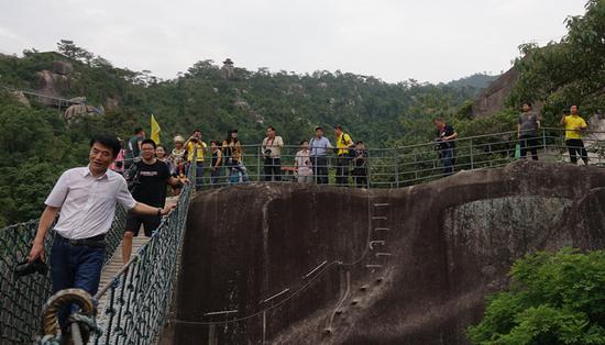 ͼΪ2018��6�£��ڸ������ݾٰ�ġ������й�•�ټ�ý��۽��������ݡ���У�֣ʯ����ͬ�е���Ӱ�������ڳ�̩�زɷ硣