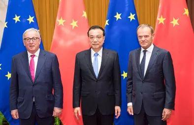 7月16日，李克强同图斯克、容克共同主持第二十次中国欧盟领导人会晤