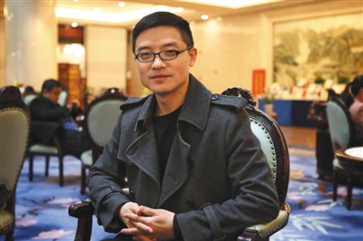 截止到全国两会之前,整个海南的国际和地区航线有74条。海南对59个国家免签,海南的国际地区航线就覆盖了其中23个国家,可以说覆盖面非常广。——廖虹宇