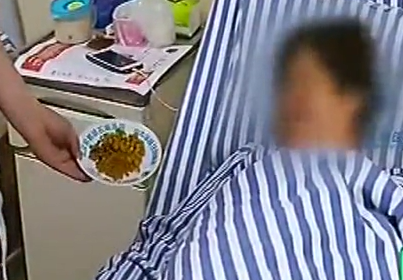 视频：迈开腿却管不住嘴 运动达人爱吃油炸长468