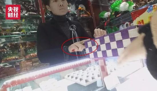 315晚会曝抽奖坑:商家骗过顾客后做标记提醒同行