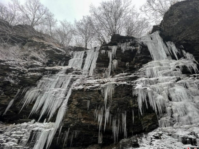 北京：京郊山野银装素裹