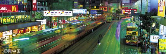 香港黑帮电影为什么“看起来更讲道德一些”？