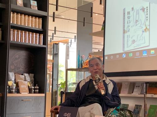 梁晓声。现代出版社供图