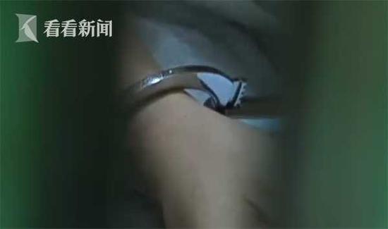 男子为筹毒资偷电瓶被围殴致死 10人滥用私刑被诉