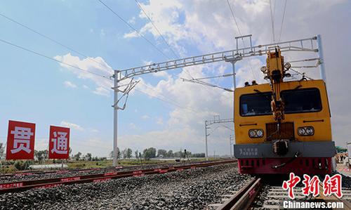 资料图 快速铁路服务于中俄贸易。 中新社记者 王舒 摄