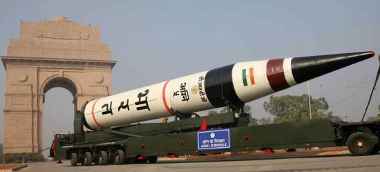 ▲印度“烈火”5洲际弹道导弹