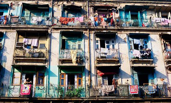 孟买公寓楼。为了应对1986年爆发的淋巴腺鼠疫，孟买当局做了如此设计。