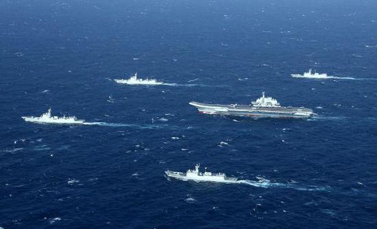 资料图片：中国海军辽宁舰航母编队。（图片来源于网络）