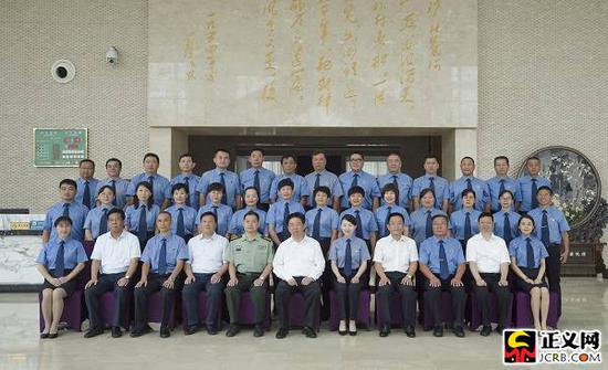 检察英模集体合影。