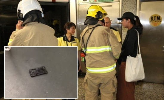 视频：香港地铁一乘客iPhone手机突然冒烟有火