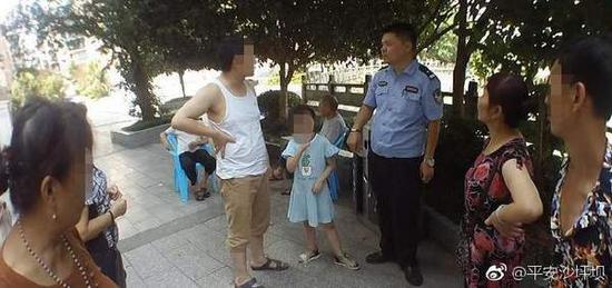 粗心婆婆打麻将弄丢孙女 记错孩子衣服颜色(图)