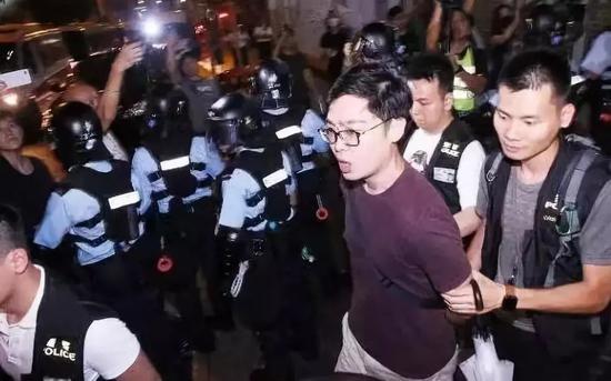 8月29日 陈浩天被捕