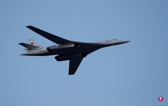 Tu-160轰炸机能够携带12枚短程核子导弹飞行1万2000公里,无需中途加油(图源:联合早报)