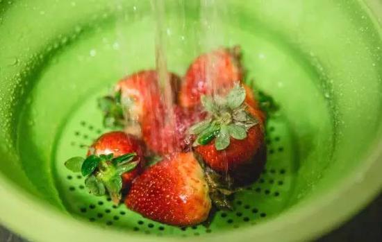 第四步 开水洗完马上吃