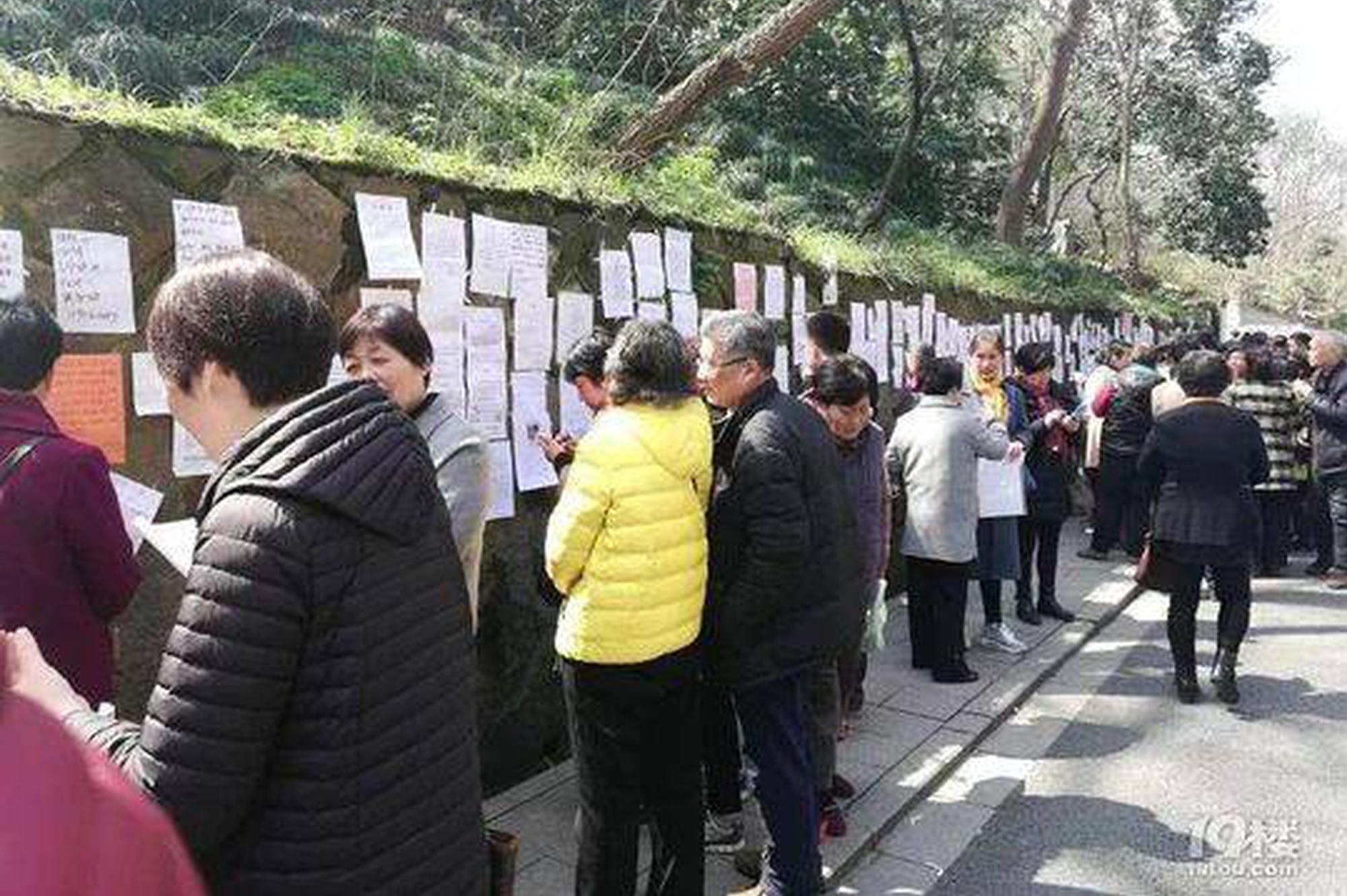 松下荣松子同学会再遇恩师