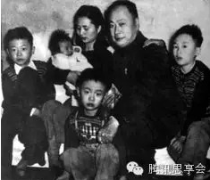 ▲陈毅和儿子们